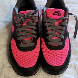 NEW Nike Air Max Hyperfuse Pink  Black Shoes